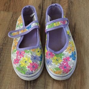 Flower slip on shoes with Velcro